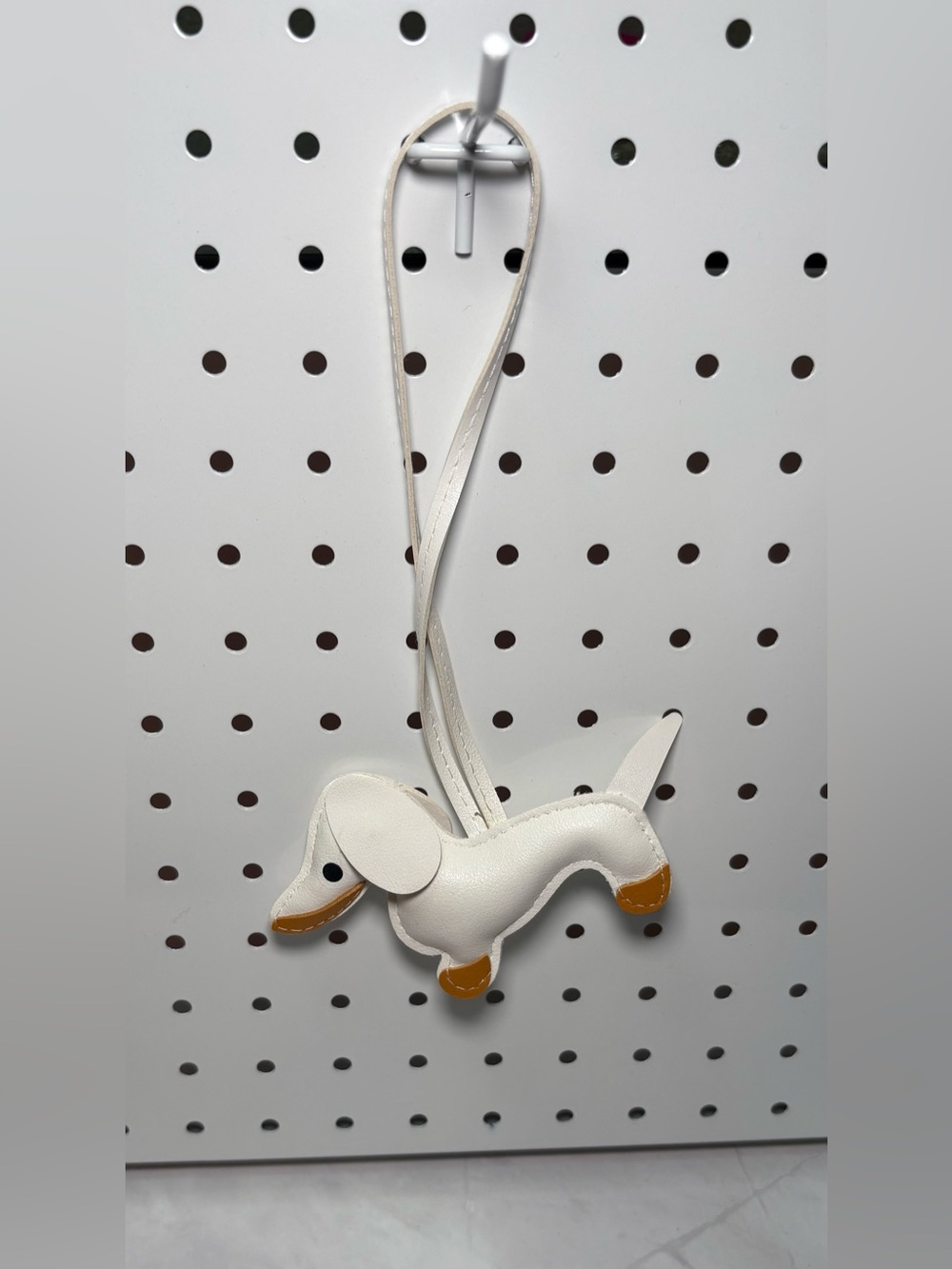 🤍 White Dachshund Shaped Bag Accessory